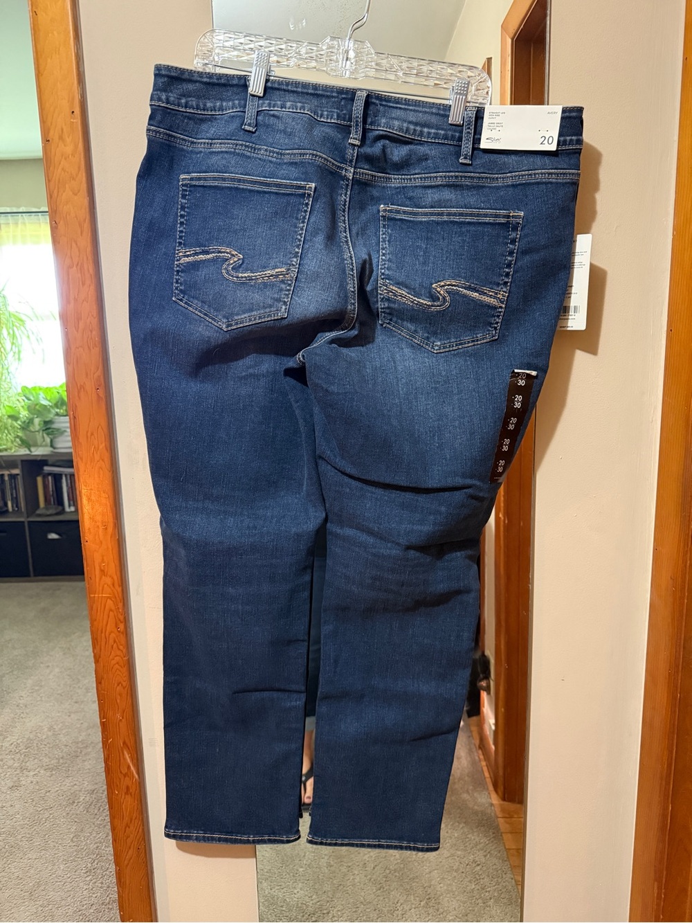 Silver Jeans Avery Straight Leg Jeans in Dark Blue Denim - Picture 6 of 6